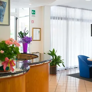 Отель Argia Marina Centro, Римини